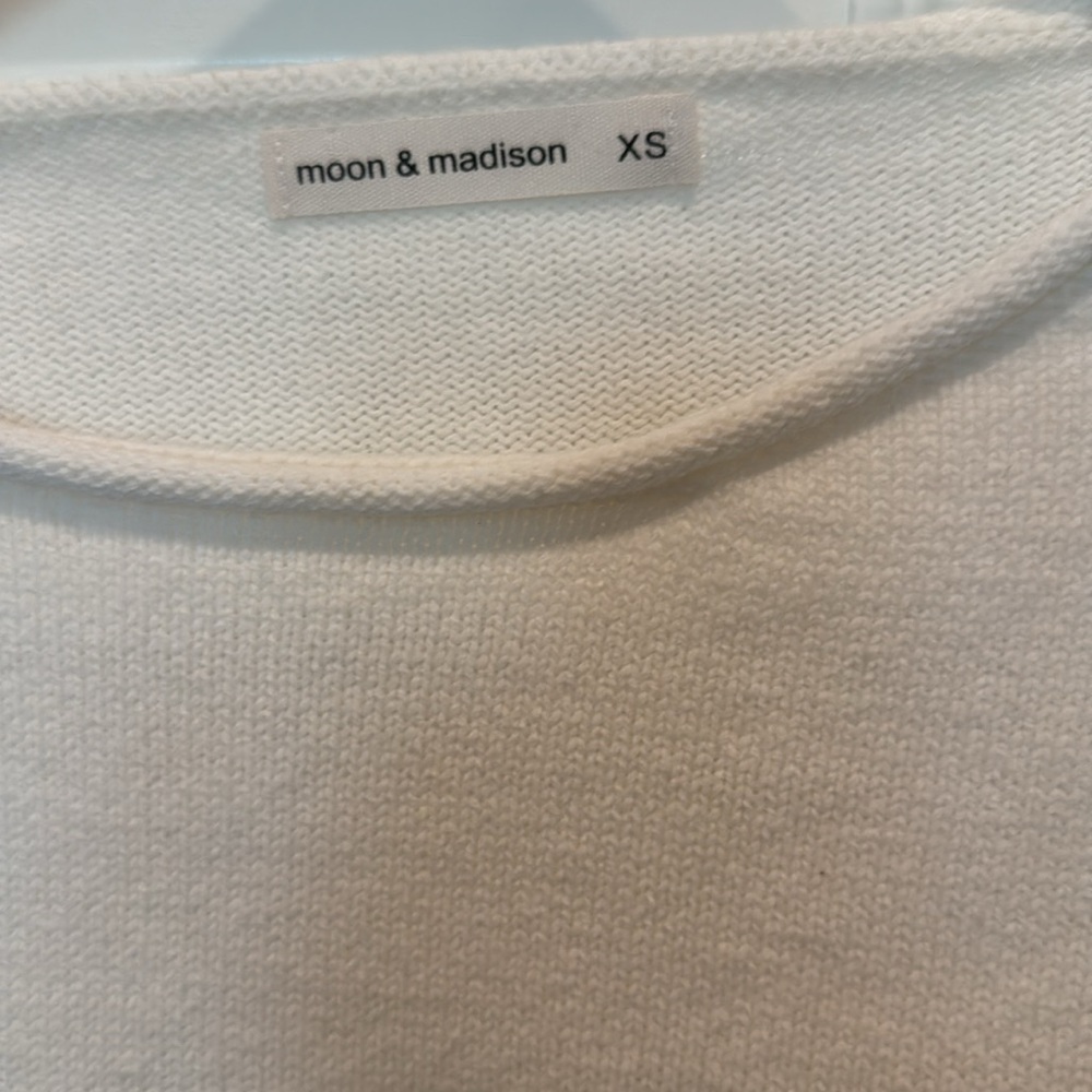 MOON & Madison Salty Long Sleeve Cropped Sweater Size XS - Picture 3 of 10